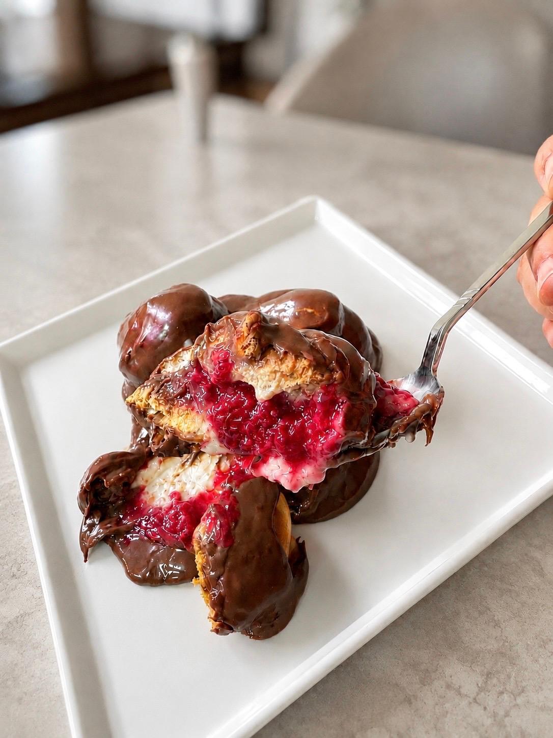 Frambuaz Profiterol
